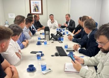 Prefeitos e empresários apelam pela reconstrução da Ferrovia do Trigo ao Governo Federal