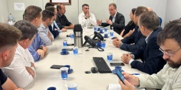 Prefeitos e empresários apelam pela reconstrução da Ferrovia do Trigo ao Governo Federal