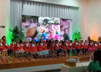 Realizada a Formatura da Escola Infantil Toca dos Tocos de Campos Borges