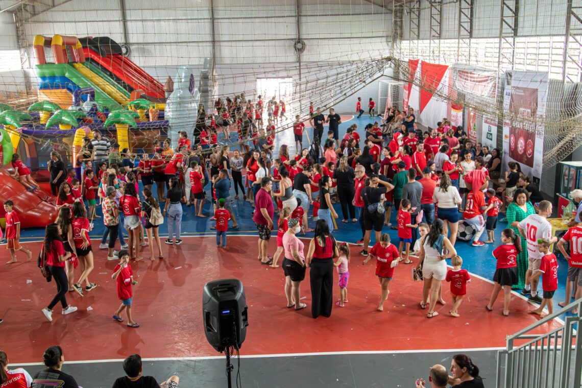 GUAPORÉ | ACG, Consultado do Inter e Gurias Coloradas promovem com sucesso mais um ‘Natal Colorado”