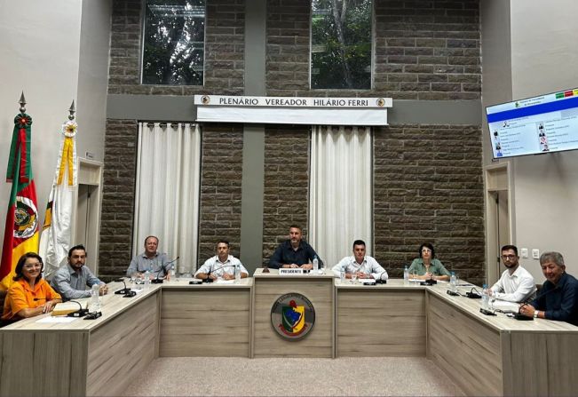 Ex-vereadores darão nome a salas do Poder Legislativo de Arvorezinha