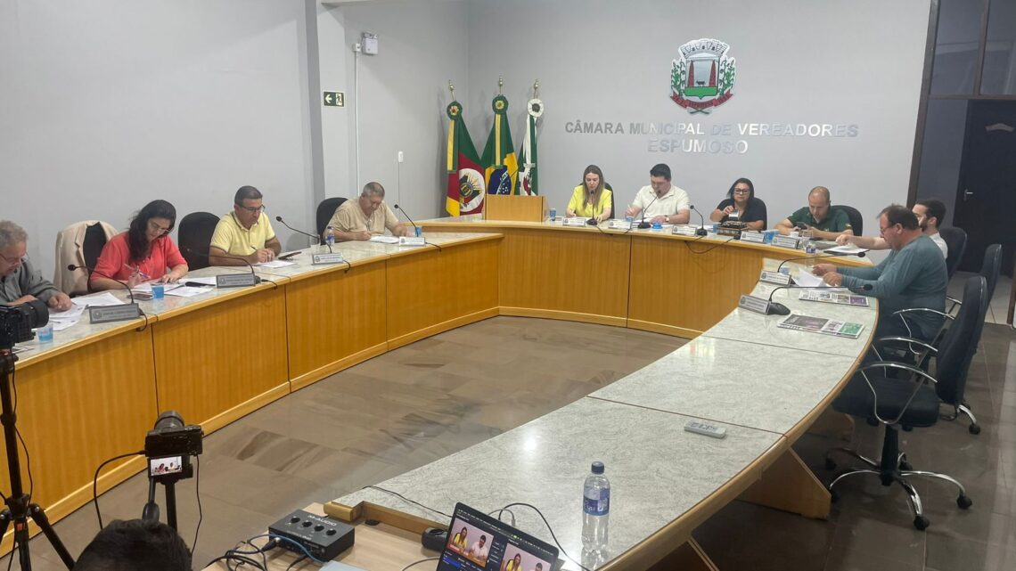 Câmara de Espumoso aprova extinção de 19 cargos
