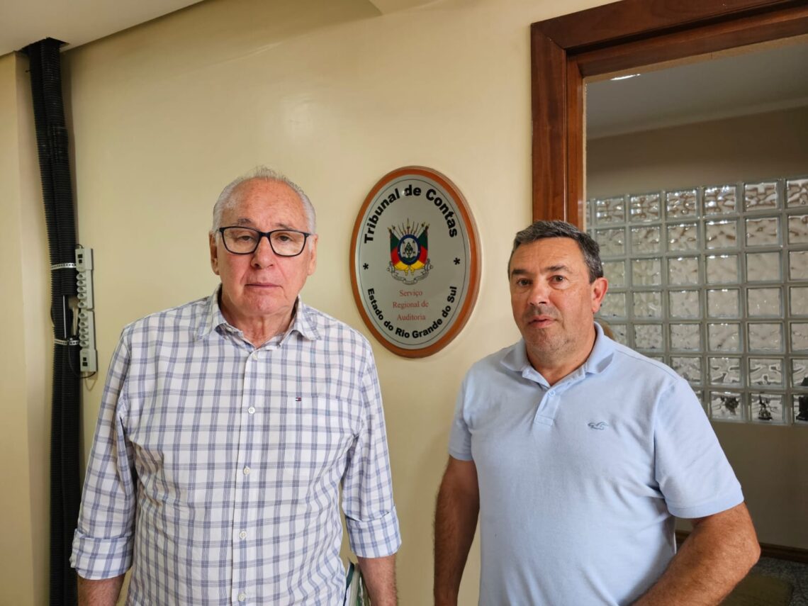 Prefeito Gerson Machado e Vice-prefeito Juliano Pazinato participam de reunião com o Tribunal de Contas