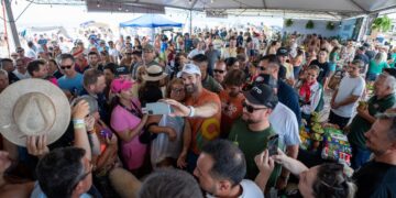 Governador Eduardo Leite marca presença no Paleta Atlântida e destaca o verão gaúcho