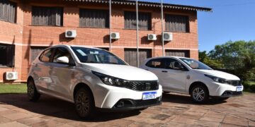 Secretaria de Saúde adquire dois veículos para o transporte de pacientes