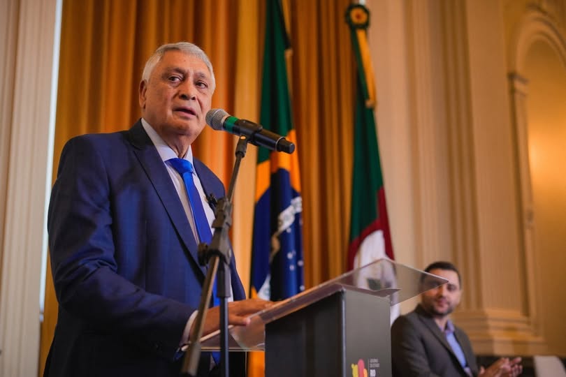 Adolfo Brito assume como governador do Estado em exercício
