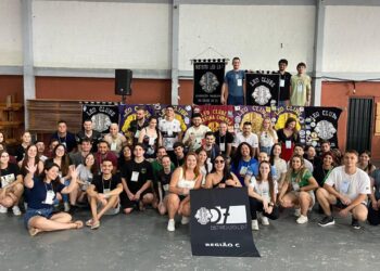 SERAFINA CORRÊA | Jovens participam da Integra Copinha da C