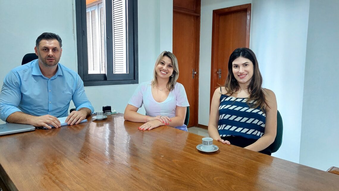SERAFINA CORRÊA | Município contrata Pediatra