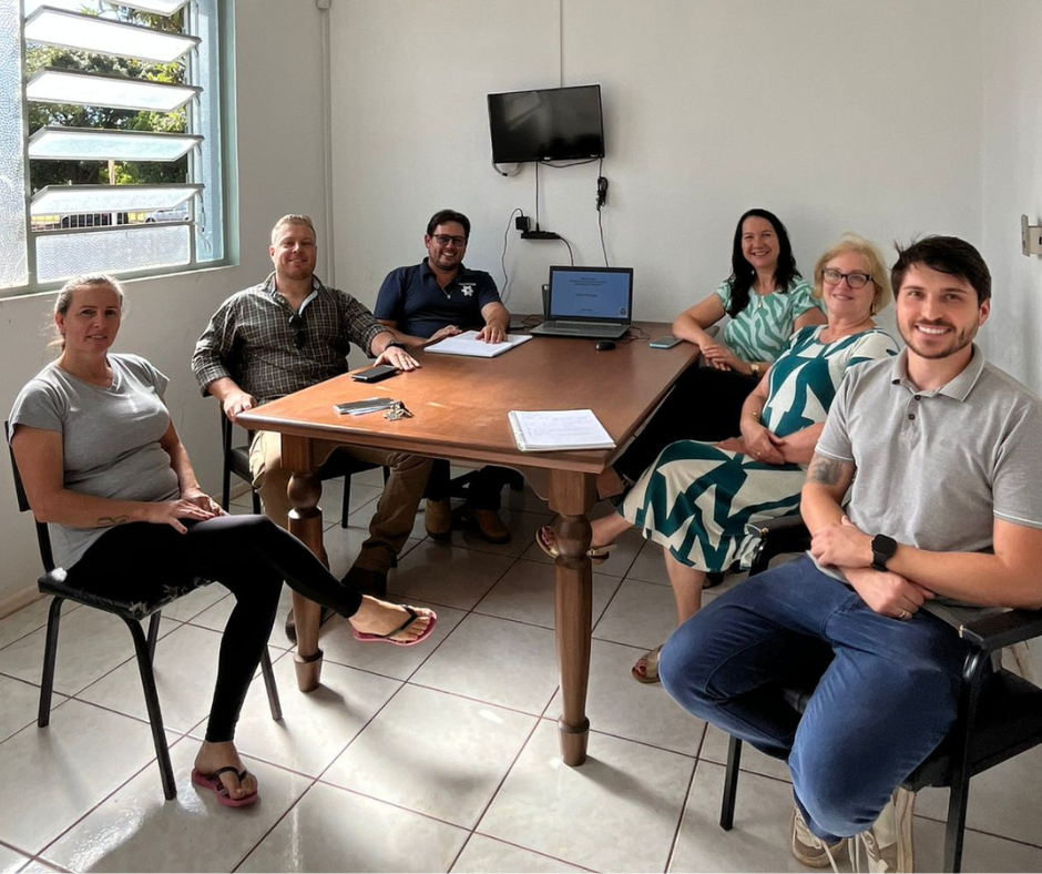 SOS animais realiza primeiro encontro com a Administração de Espumoso