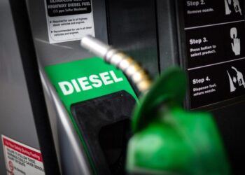 Petrobras anuncia aumento de R$ 0,22 no litro do diesel