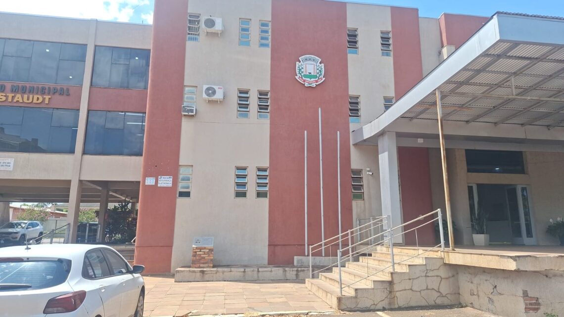 Atendimento normalizado no centro administrativo a partir desta terça (21)
