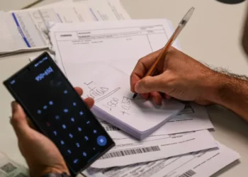 Serasa e Correios iniciam atendimento presencial no RS para negociação