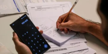 Serasa e Correios iniciam atendimento presencial no RS para negociação