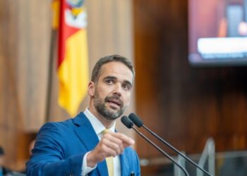 Na abertura do ano legislativo, Leite relembra enchentes de 2024 e fala sobre reconstrução, equilíbrio fiscal e investimentos