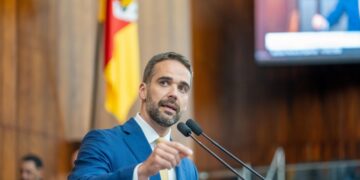 Na abertura do ano legislativo, Leite relembra enchentes de 2024 e fala sobre reconstrução, equilíbrio fiscal e investimentos