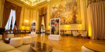 Secretaria de Comunicação inaugura exposição de fotos sobre as enchentes e a reconstrução