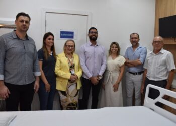 Secretária Estadual de Saúde visita ampliação da UBS Gramadinho e novo bloco cirúrgico do hospital