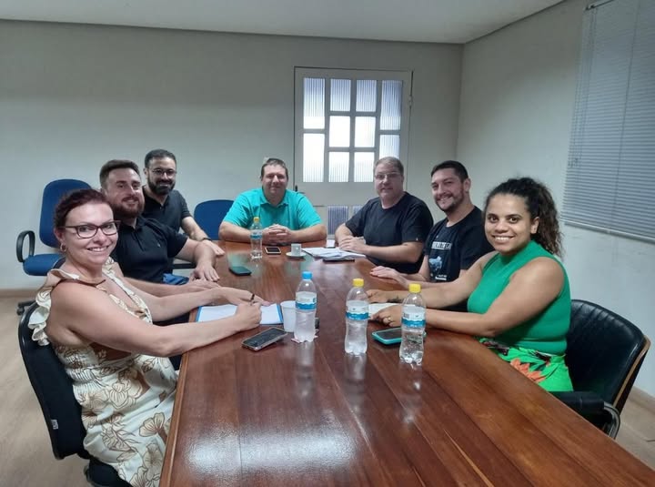 GUAPORÉ | Vereadores do MDB e Podemos propõem mudanças na concessão do vale-alimentação para servidores municipais