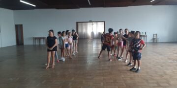 ARVOREZINHA | Crianças participam de projeto “Fazendo Arte nas Férias”
