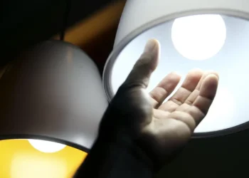 Pressionada pela energia elétrica, inflação de fevereiro fica em 1,31%