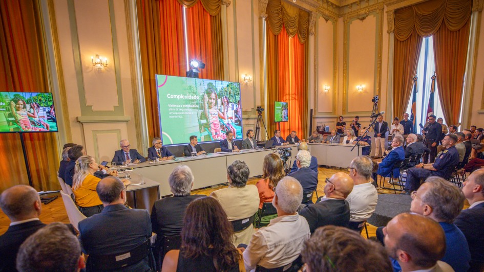Contas públicas têm superávit de R$ 104 bilhões em janeiro