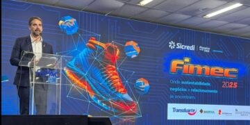 Governador Eduardo Leite participa da abertura da 48ª Fimec, em novo Hamburgo