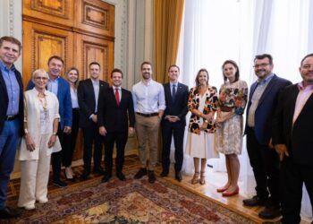 Governador se reúne com representantes da Itália para tratar da celebração dos 150 anos da imigração e de novas parcerias