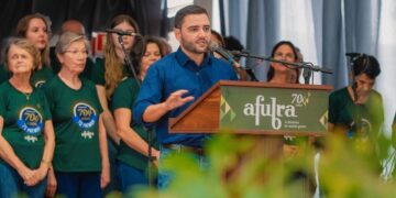 Na Expoagro, Gabriel Souza cobra apoio do governo federal para agricultores atingidos pela crise climática