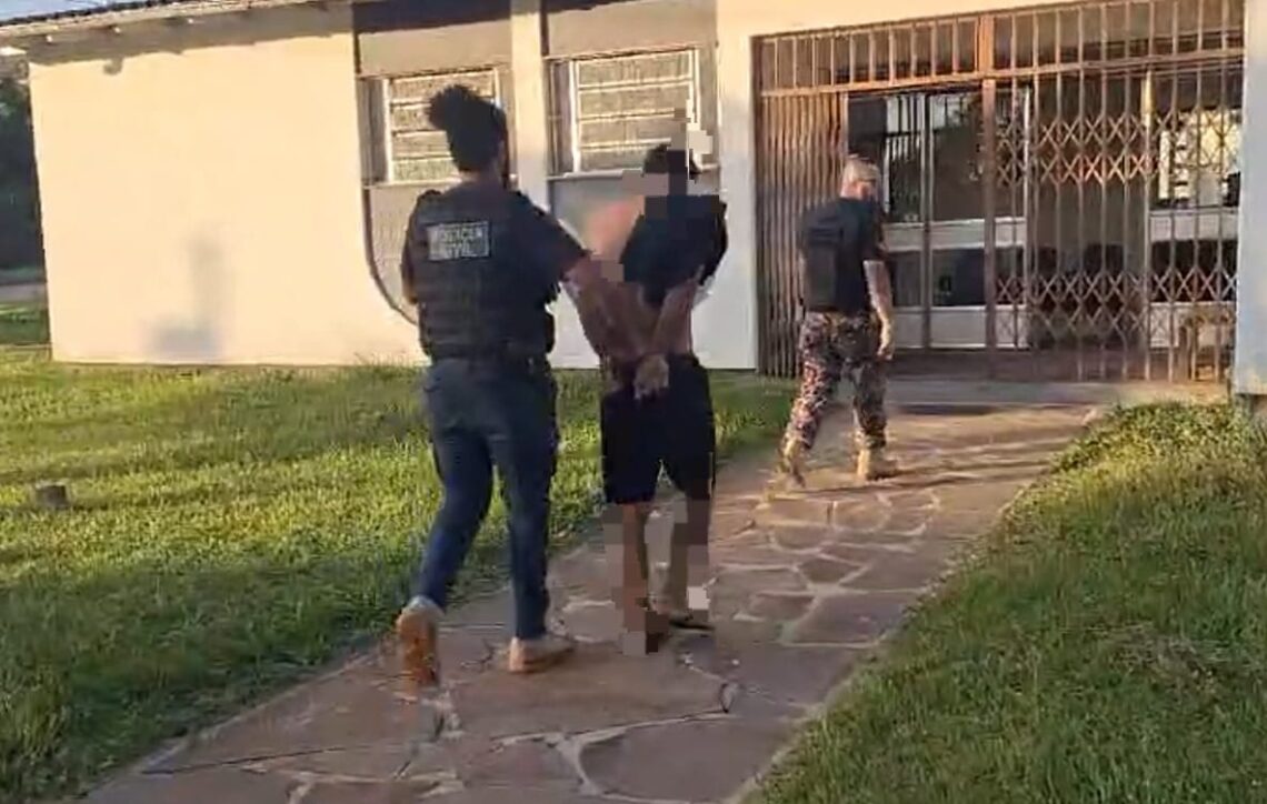 ILÓPOLIS | Cumprimento de mandado de busca e apreensão e mandado de prisão