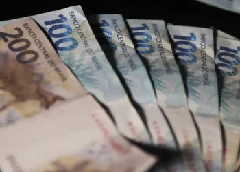 Tesouro paga R$ 1,33 bi em dívidas de estados e municípios