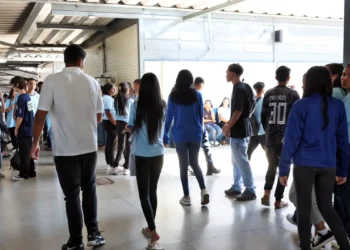 Pé-de-Meia: alunos nascidos em novembro e dezembro recebem 1ª parcela