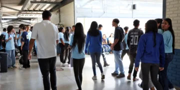 Pé-de-Meia: alunos nascidos em novembro e dezembro recebem 1ª parcela