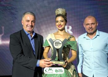 Troféu Imprensa homenageou os 10 anos da agência Sicredi Figueira em Arvorezinha