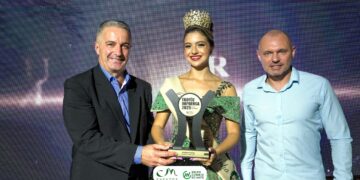 Troféu Imprensa homenageou os 10 anos da agência Sicredi Figueira em Arvorezinha