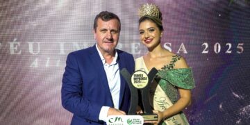 Prefeito de Coqueiro Baixo, Luciano Ongaratto foi agraciado com o Troféu Imprensa