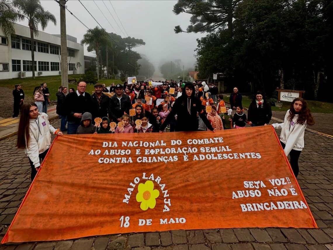 Caminhada do Maio Laranja