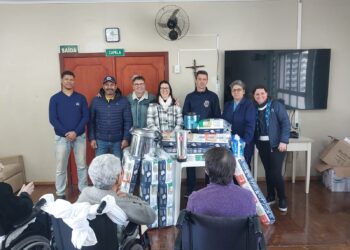 Lions Clube de Espumoso entrega doações à Obra Social Santa Julia