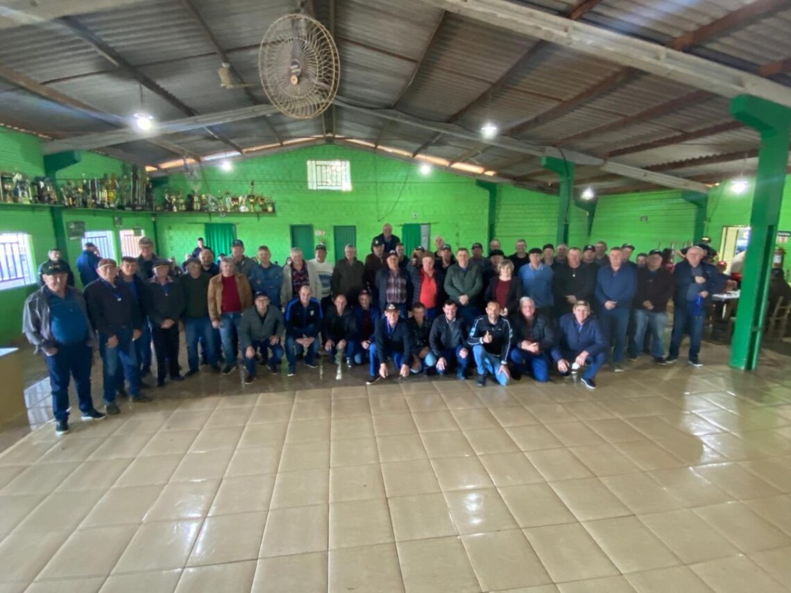 Torneio de confraternização e entrega de prêmios aos vencedores do Municipal de Kopp em Lagoa dos Três Cantos