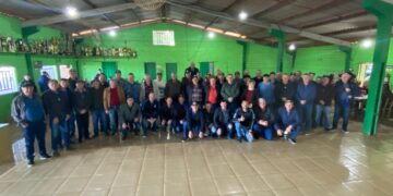 Torneio de confraternização e entrega de prêmios aos vencedores do Municipal de Kopp em Lagoa dos Três Cantos