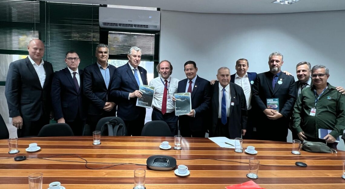 Criação de consórcio da erva-mate é debatida em reunião com autoridades municipais e produtores