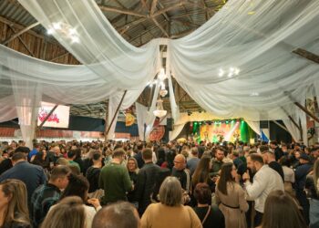 Mais de 5.600 pessoas movimentam o FestiPizza 2025 em Serafina Corrêa!