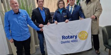 Governador do Distrito 4660 do Rotary visita Prefeitura de Espumoso