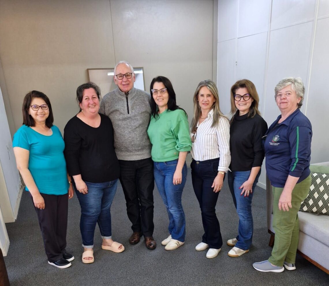 APME realiza primeira visita oficial ao gabinete do Prefeito de Espumoso