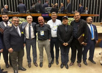 Prefeitos do Alto Jacuí participam de mobilização nacional em Brasília