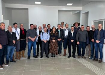 AMAT realiza reunião em Ilópolis com foco na reconstrução e no turismo regional