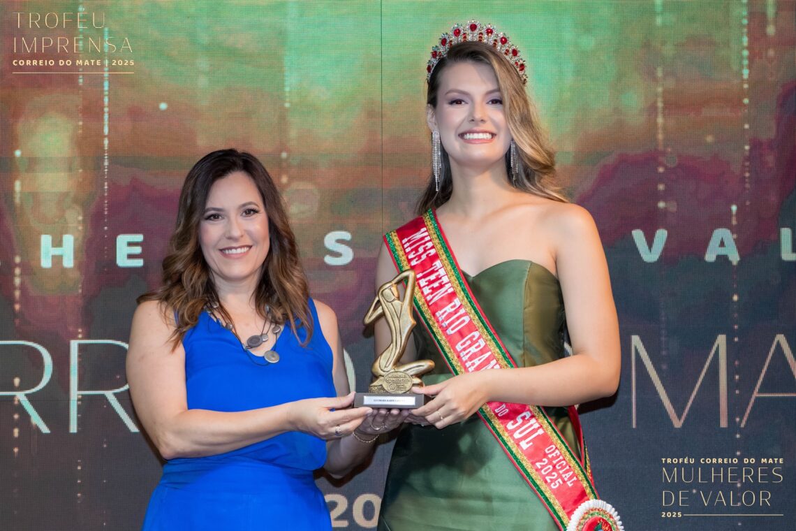 TROFÉU MULHERES DE VALOR | Lucimara Karpe Canova, Secretária de Educação de Tapera