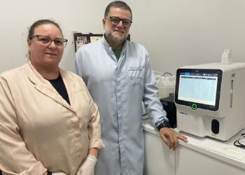 Laboratório Bioexame passa a operar equipamento de última geração para análise de urina