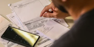Salário mínimo de R$ 1.621 começa a valer nesta quinta-feira