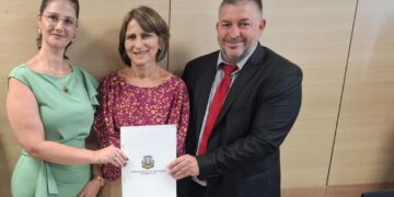 Vereadores Profe Daya e Colleraus articulam no Ministério das Cidades avanços para habitação em Espumoso