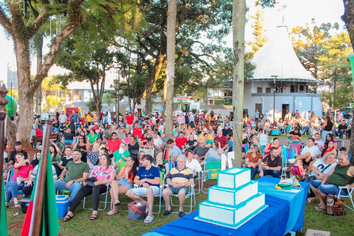 Tapera reuniu a comunidade para comemorar 71 anos